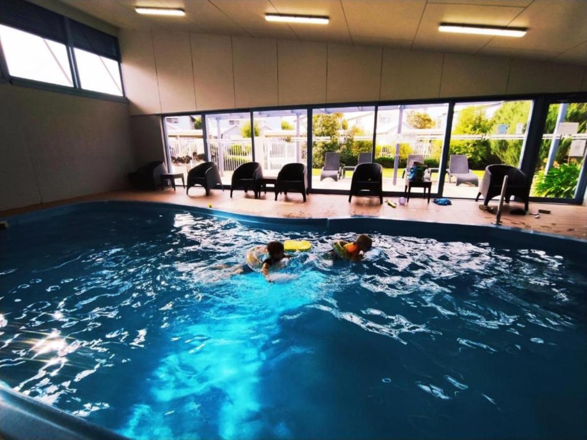 The View - Captains Cove Waterfront Resort ペインズヴィル エクステリア 写真
