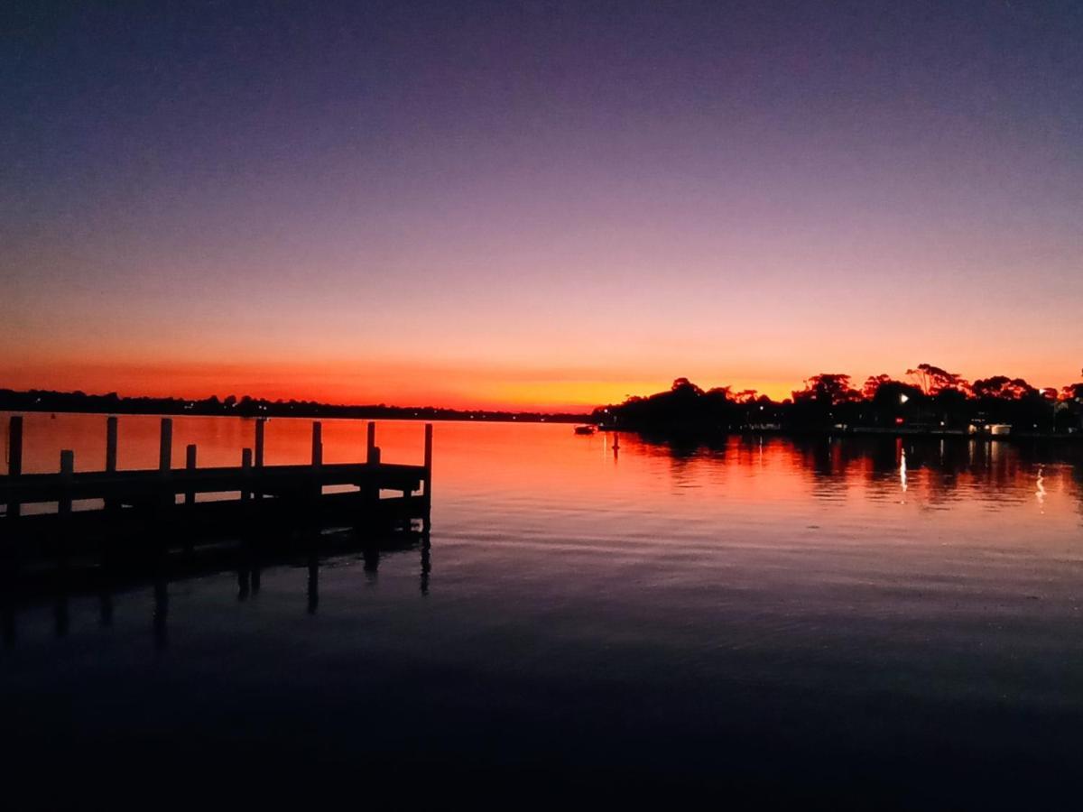 The View - Captains Cove Waterfront Resort ペインズヴィル エクステリア 写真